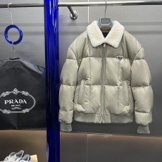 프라다 가죽패딩