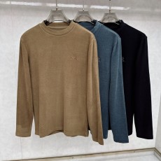 로로피아나 티셔츠