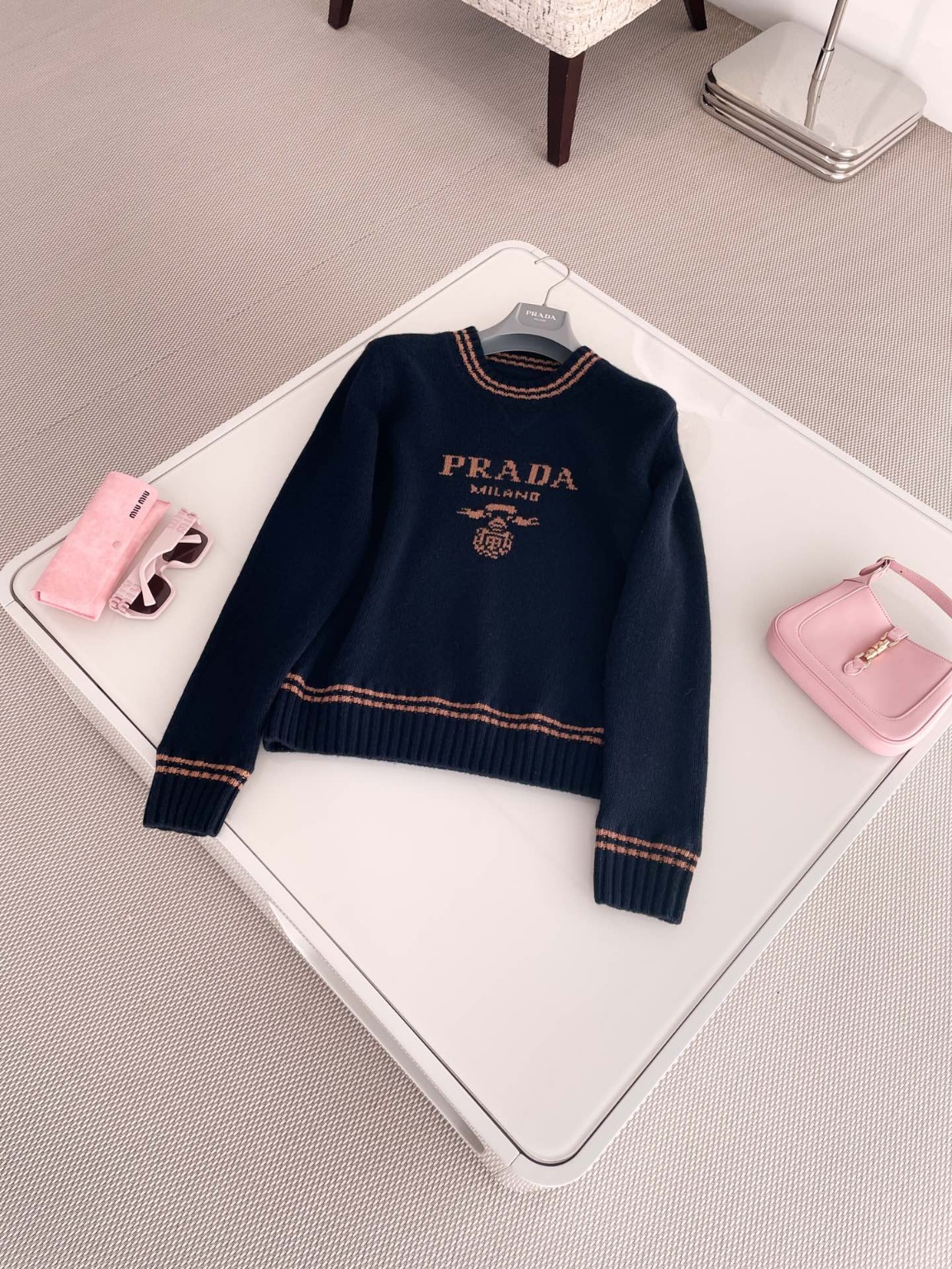 프라다 니트