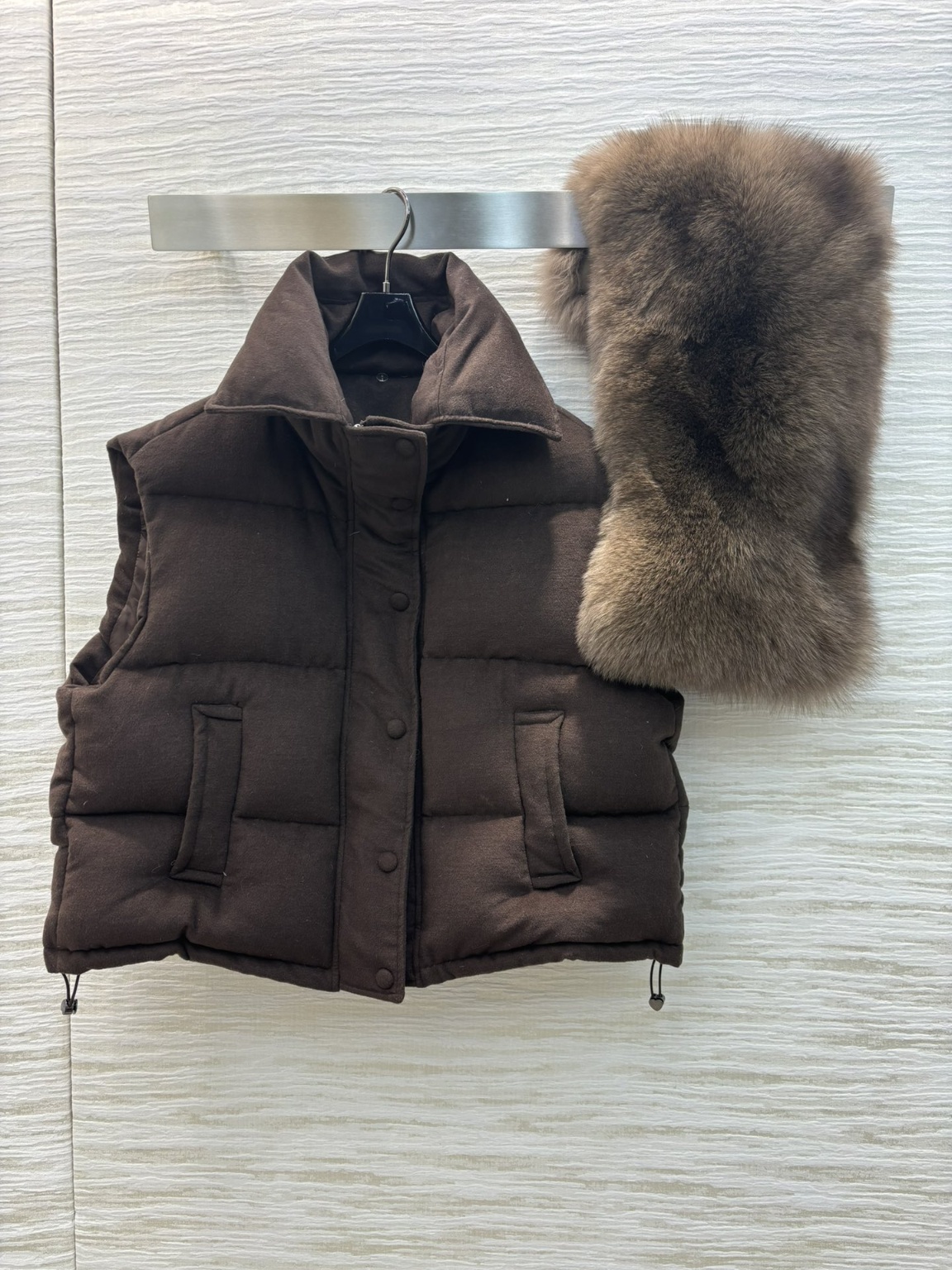 로로피아나 패딩조끼