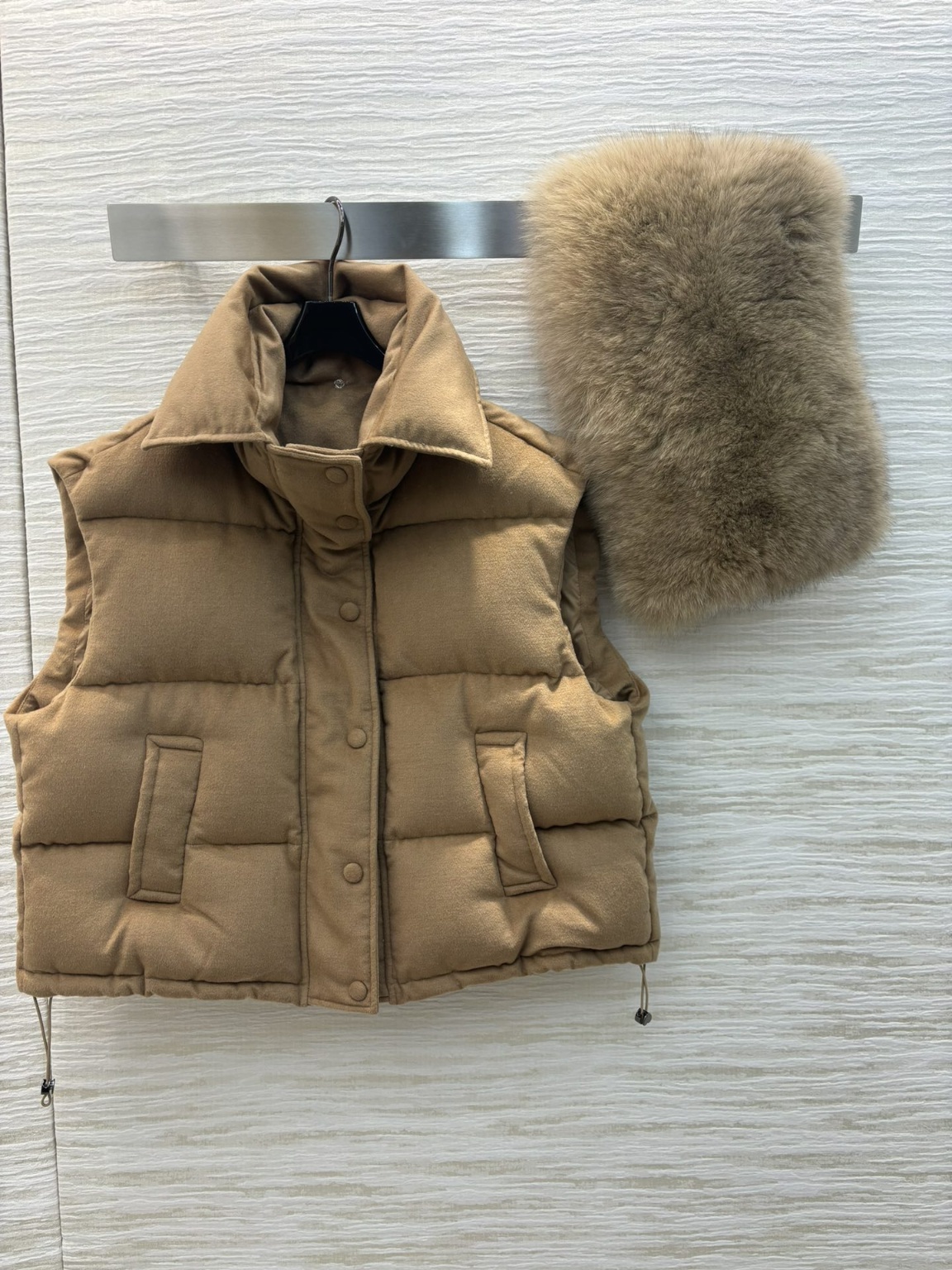 로로피아나 패딩조끼