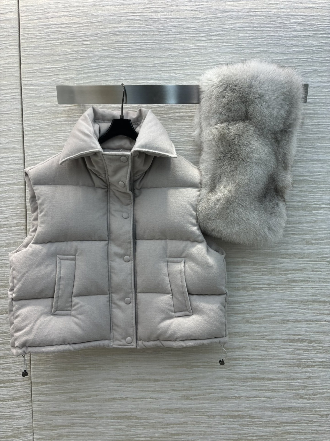 로로피아나 패딩조끼