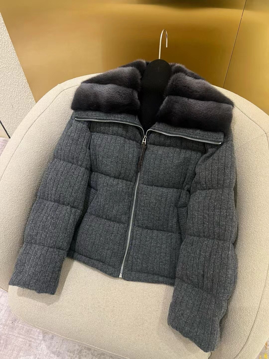 브루넬로쿠치넬리 패딩