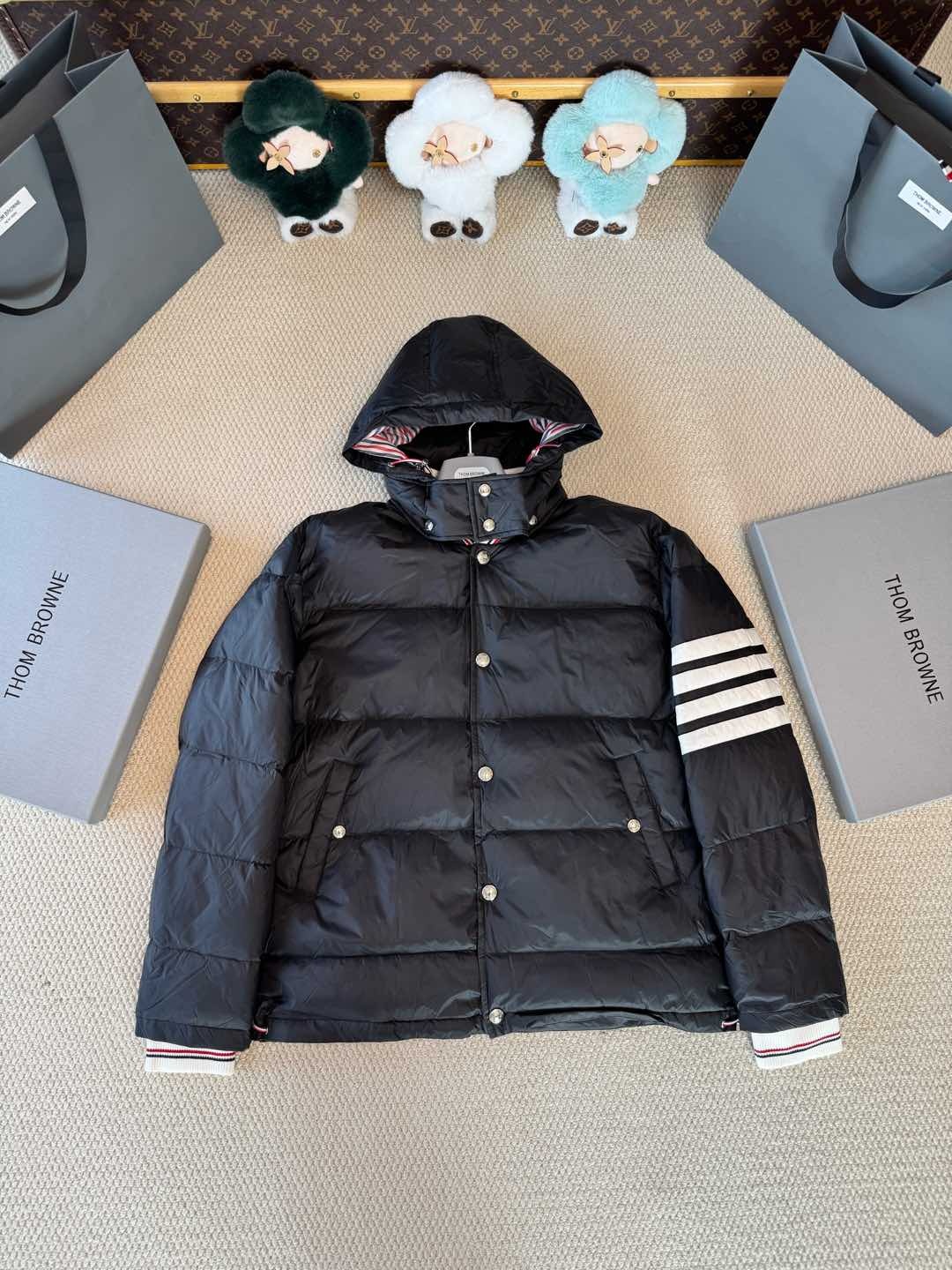 톰브라운 패딩조끼