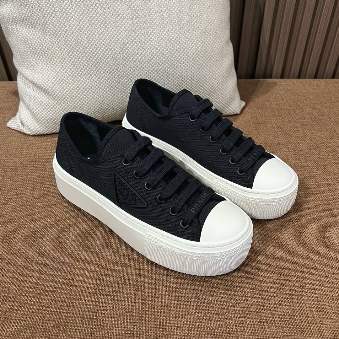 프라다 스니커즈