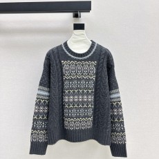 로로피아나 니트