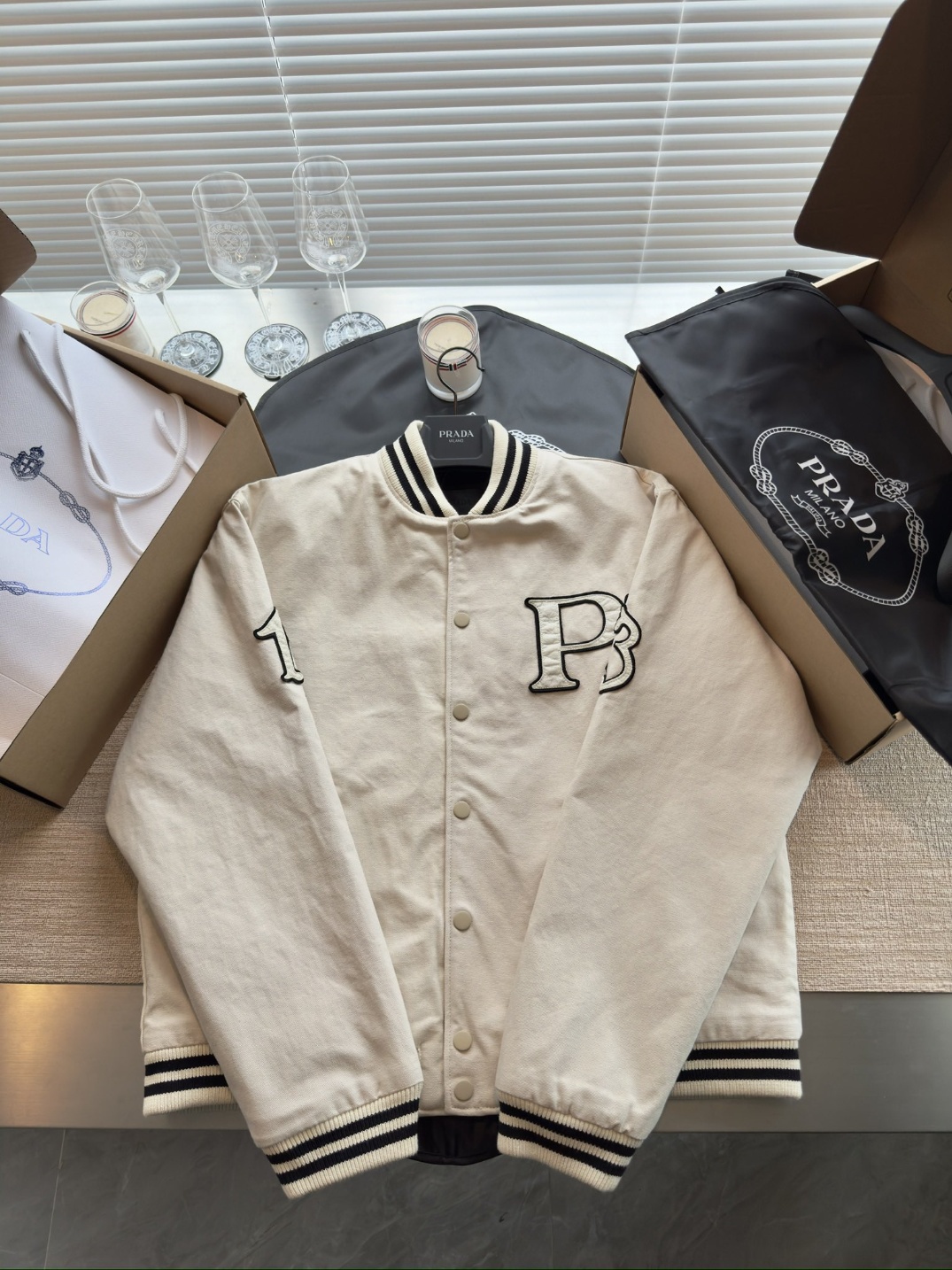 프라다 자켓