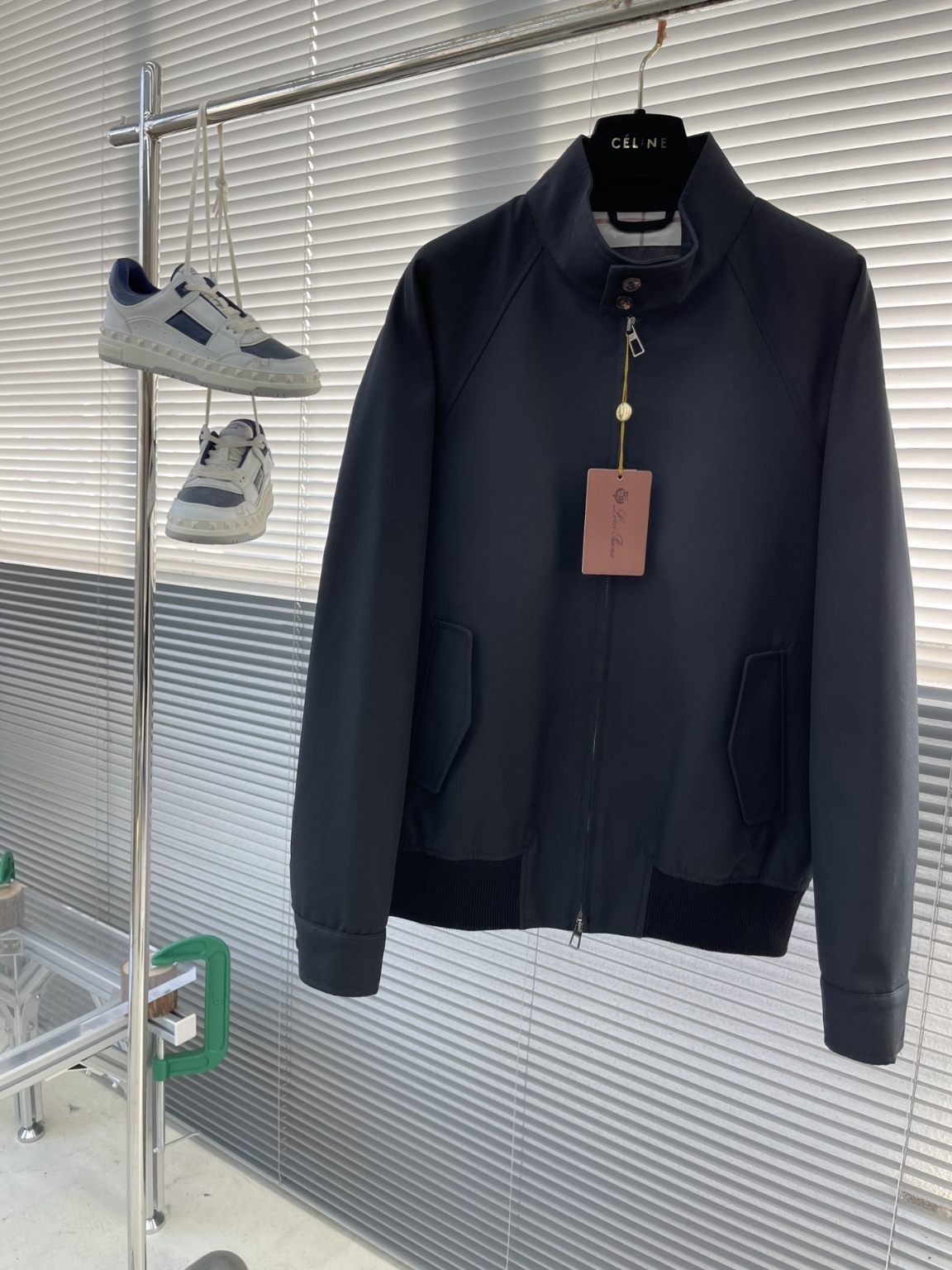 로로피아나 자켓