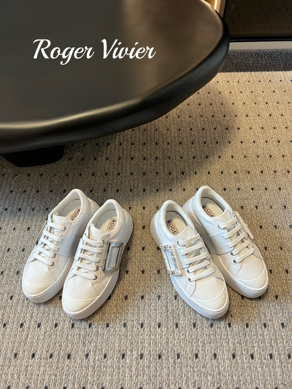 로저비비에 스니커즈