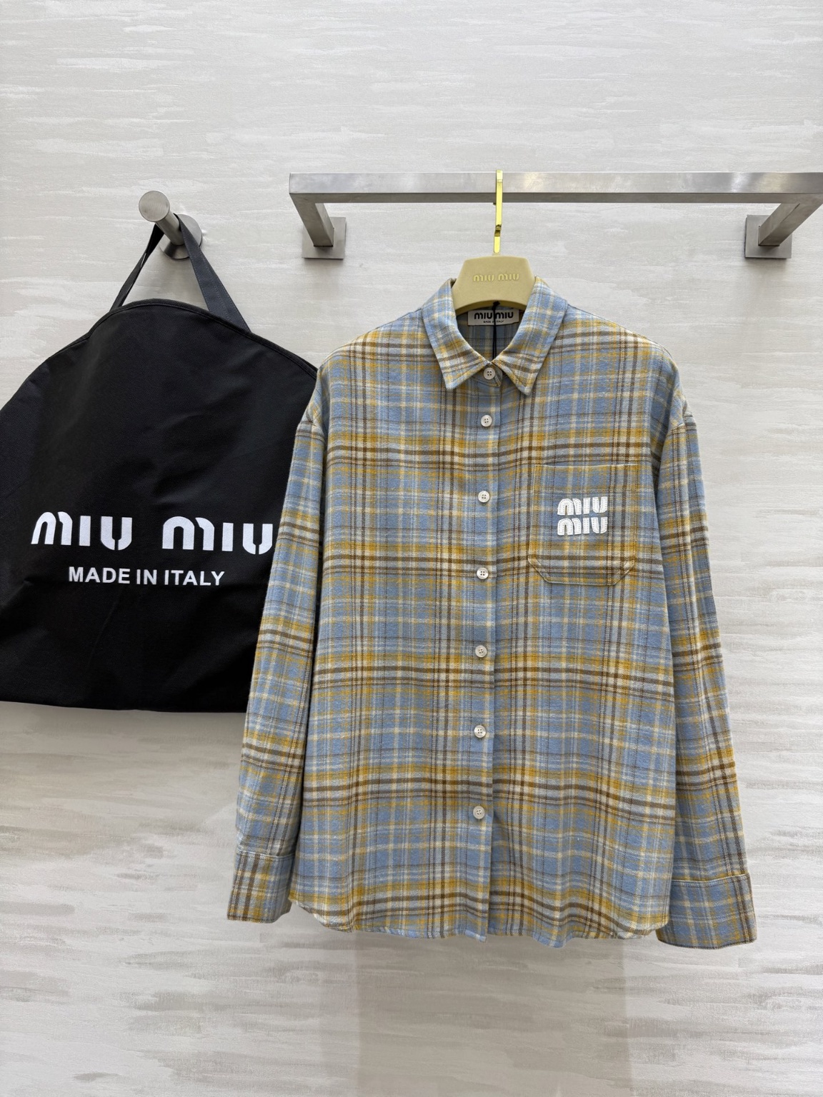미우미우 셔츠