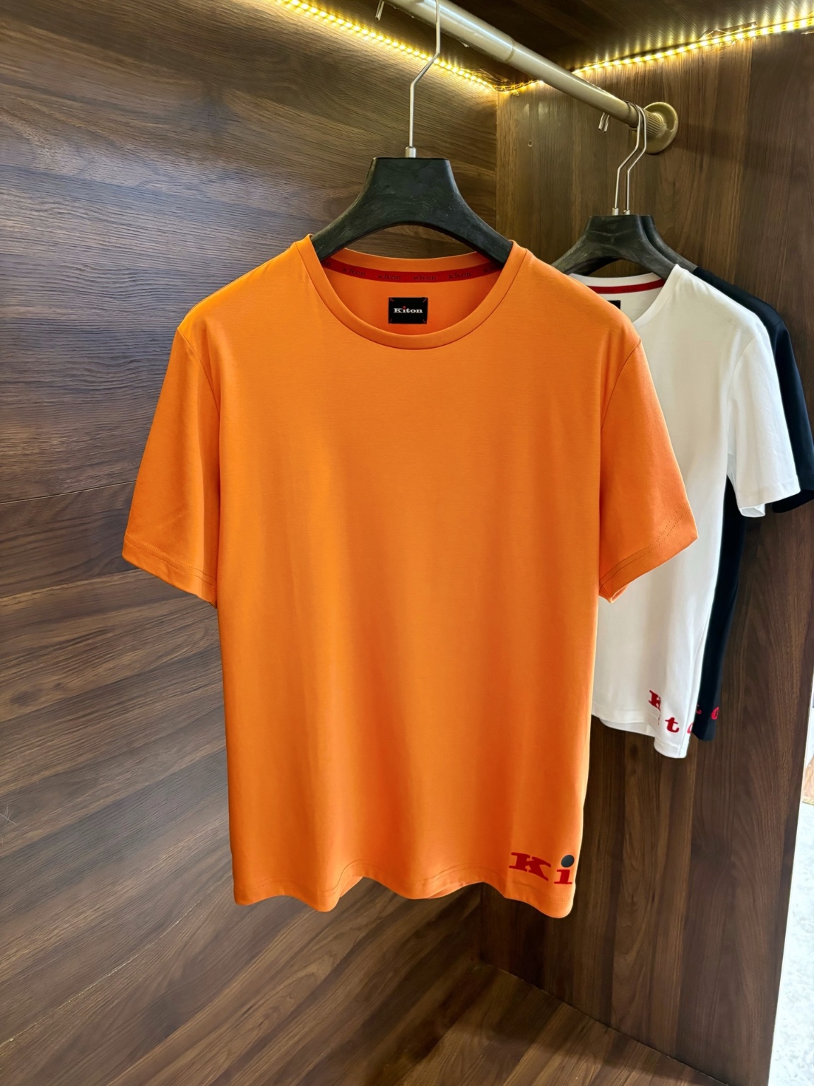 키톤 반팔티