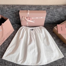 미우미우 치마