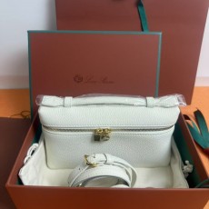 로로피아나 엑스트파포켓파우치L19