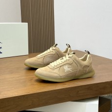 버버리 스니커즈
