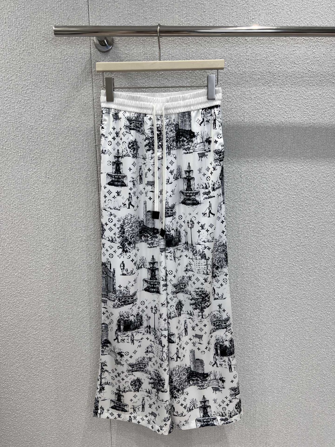 루이비통 바지
