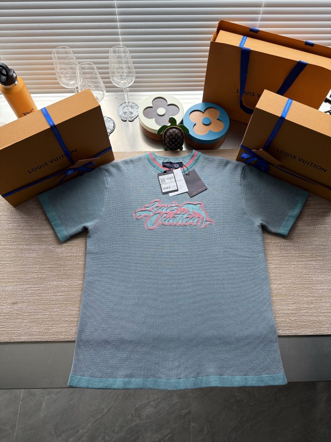 루이비통 반팔니트