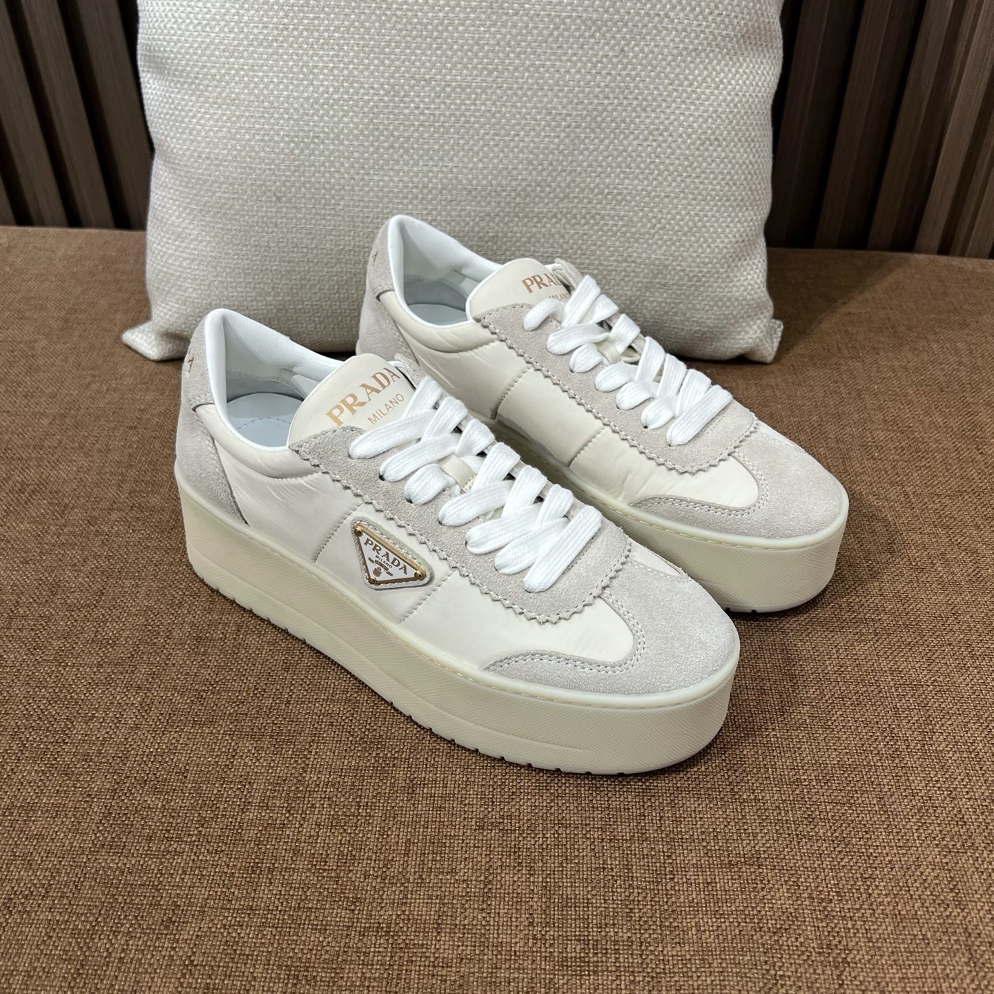 프라다 스니커즈