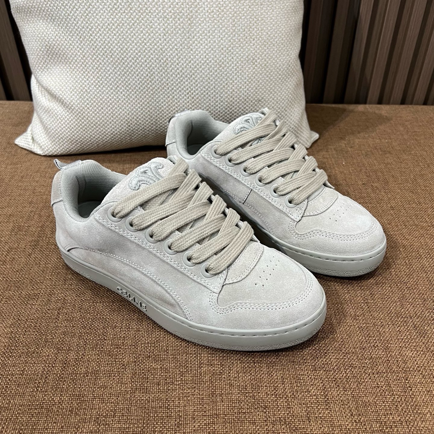 셀린느 스니커즈