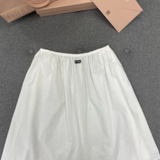 미우미우 치마