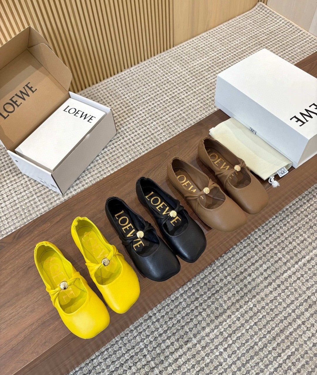 로에베 플랫슈즈