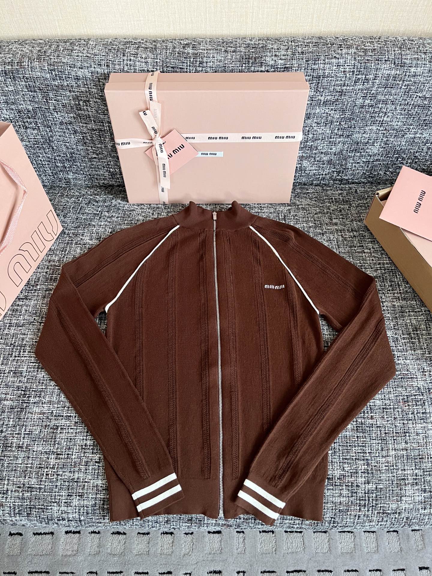 미우미우 자켓