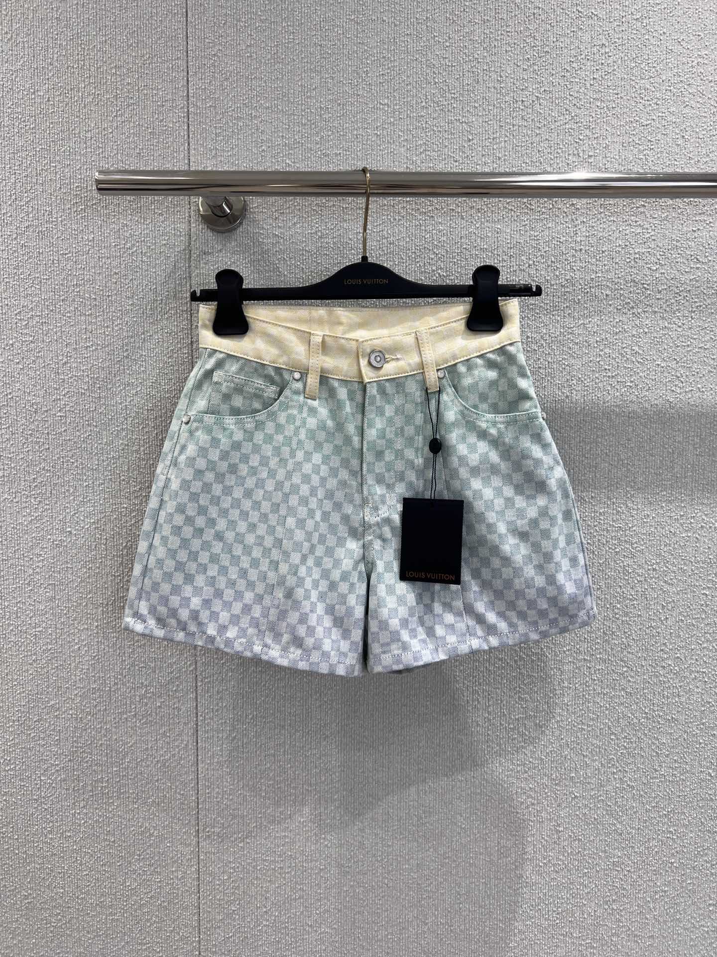 루이비통 반바지