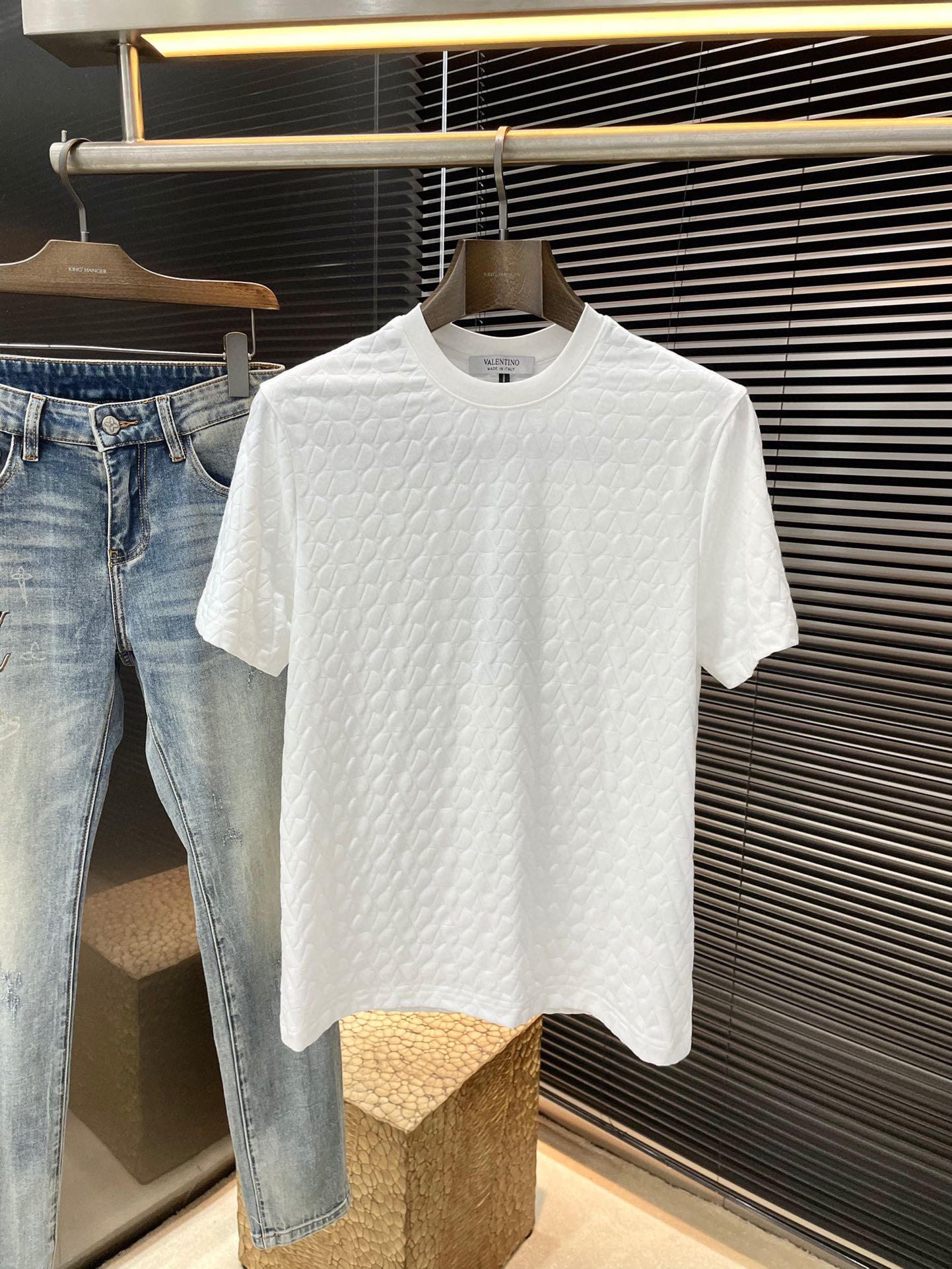 발렌티노 반팔니트