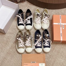 미우미우 스니커즈