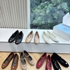 프라다 플랫슈즈