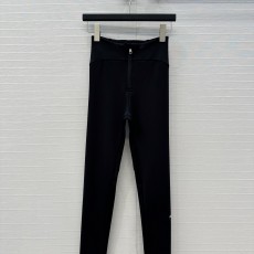 알라이아 바지