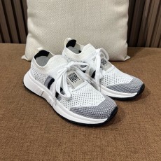 디올 스니커즈