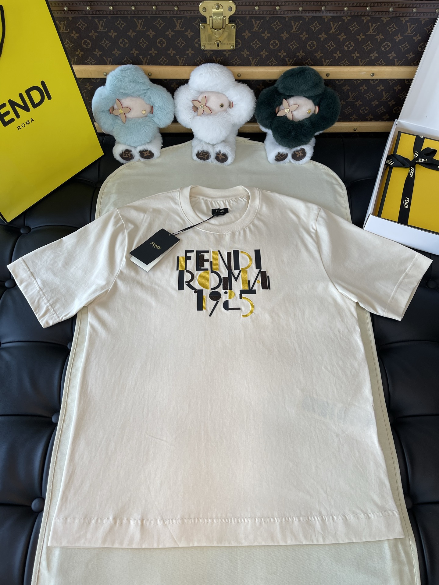 펜디 반팔티