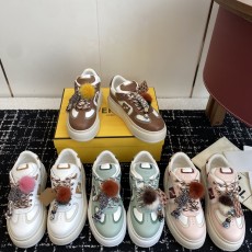 펜디 스니커즈