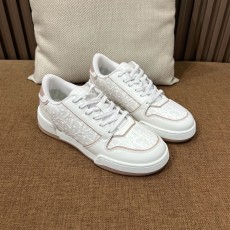 디올 스니커즈