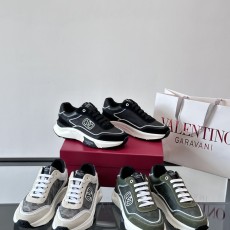 발렌티노 스니커즈