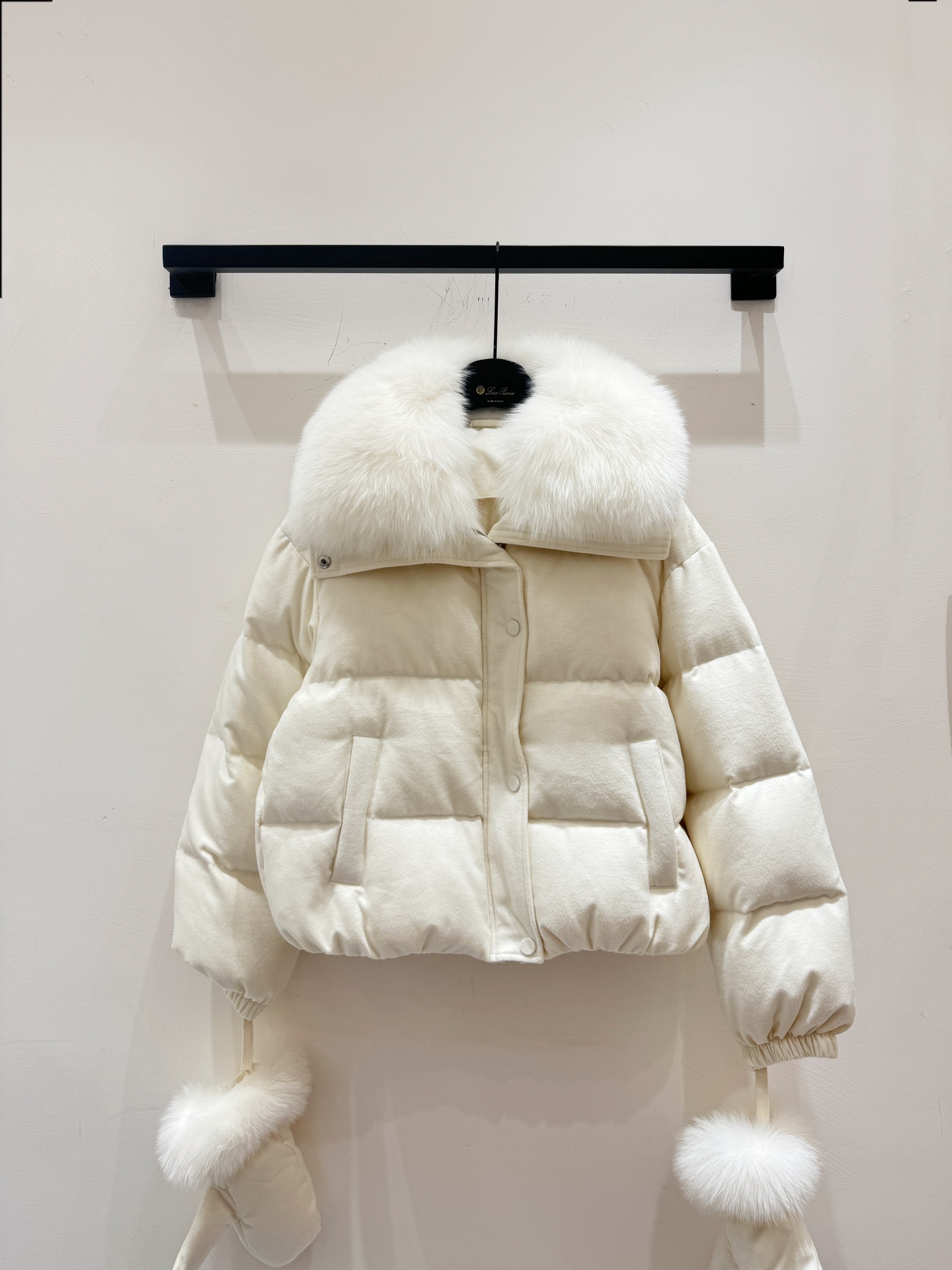 로로피아나 패딩