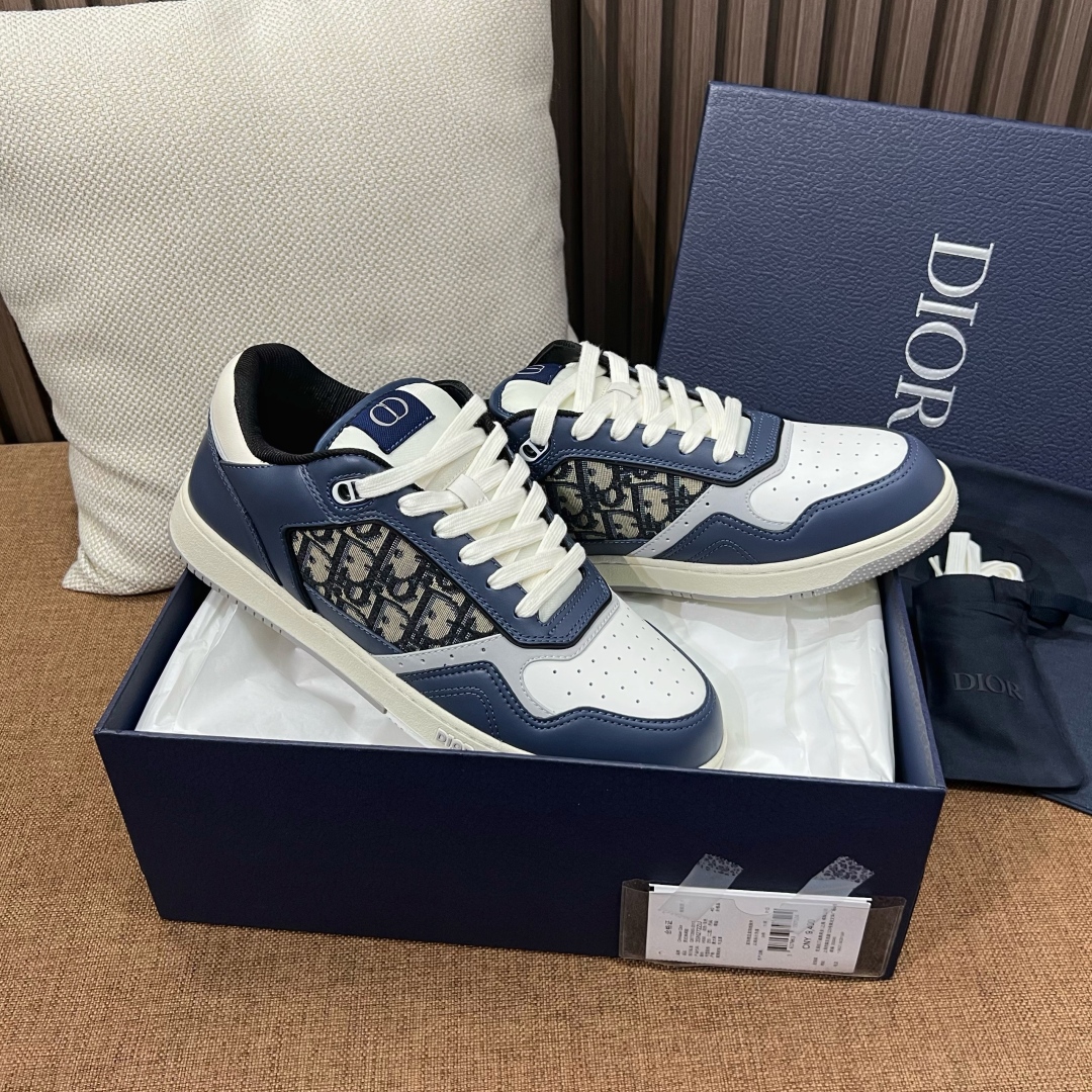 디올 스니커즈