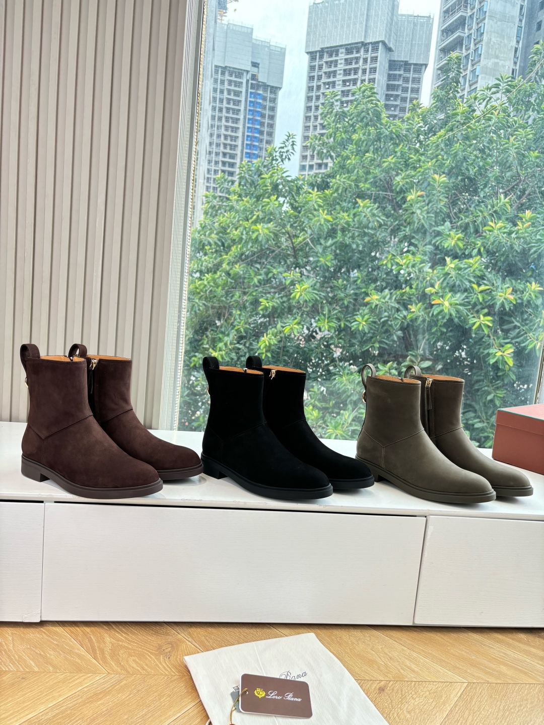 로로피아나 부츠