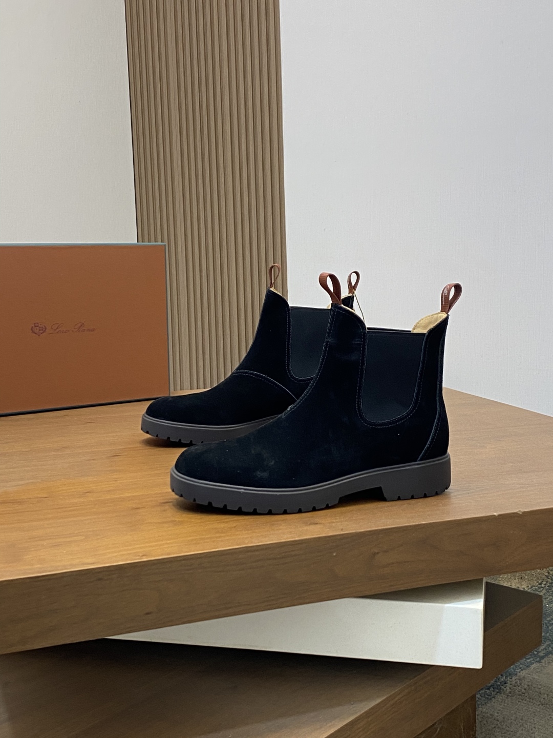 로로피아나 부츠