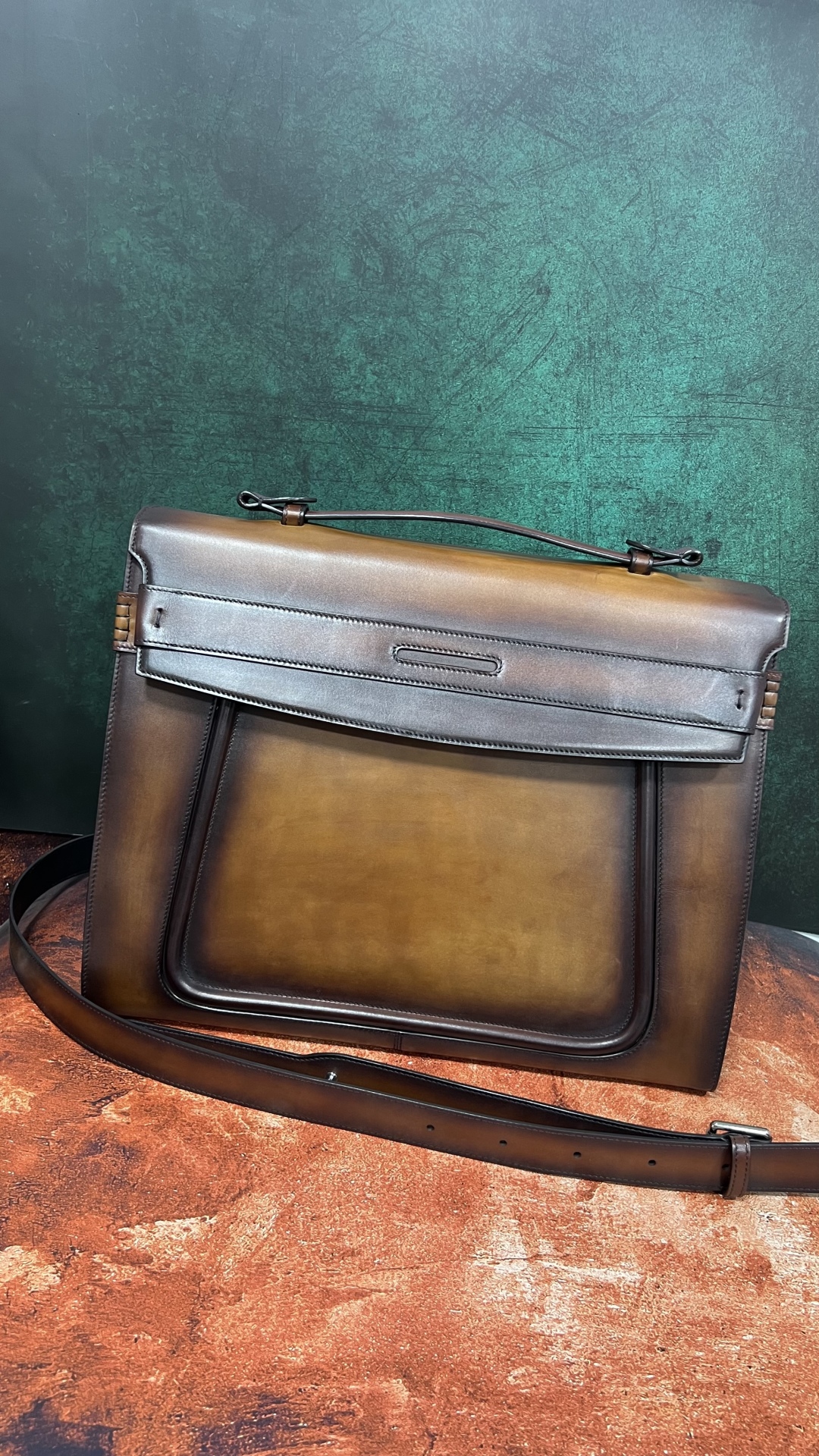 벨루티 셔류가방