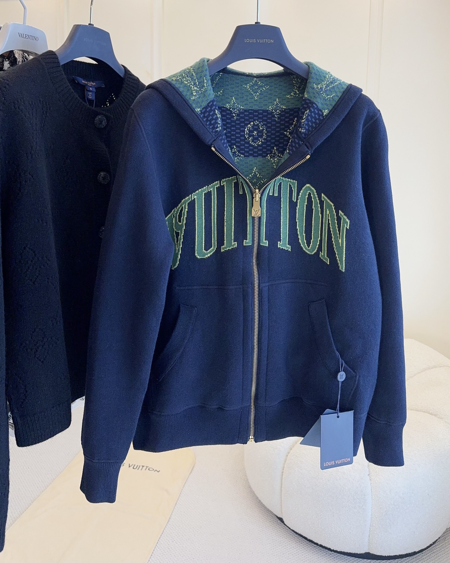 루이비통 후드집업
