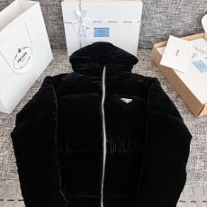 프라다 패딩