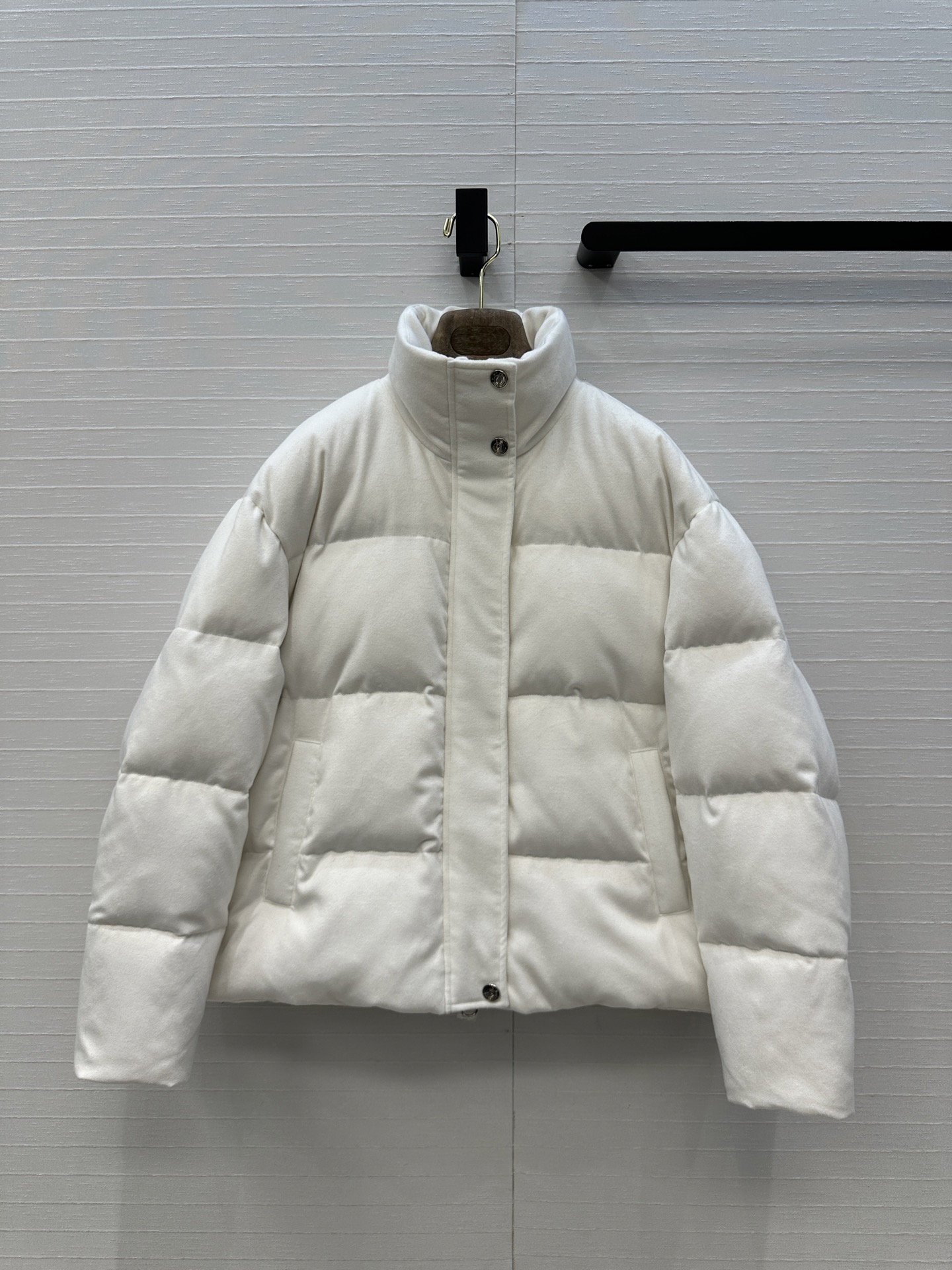 로로피아나 패딩