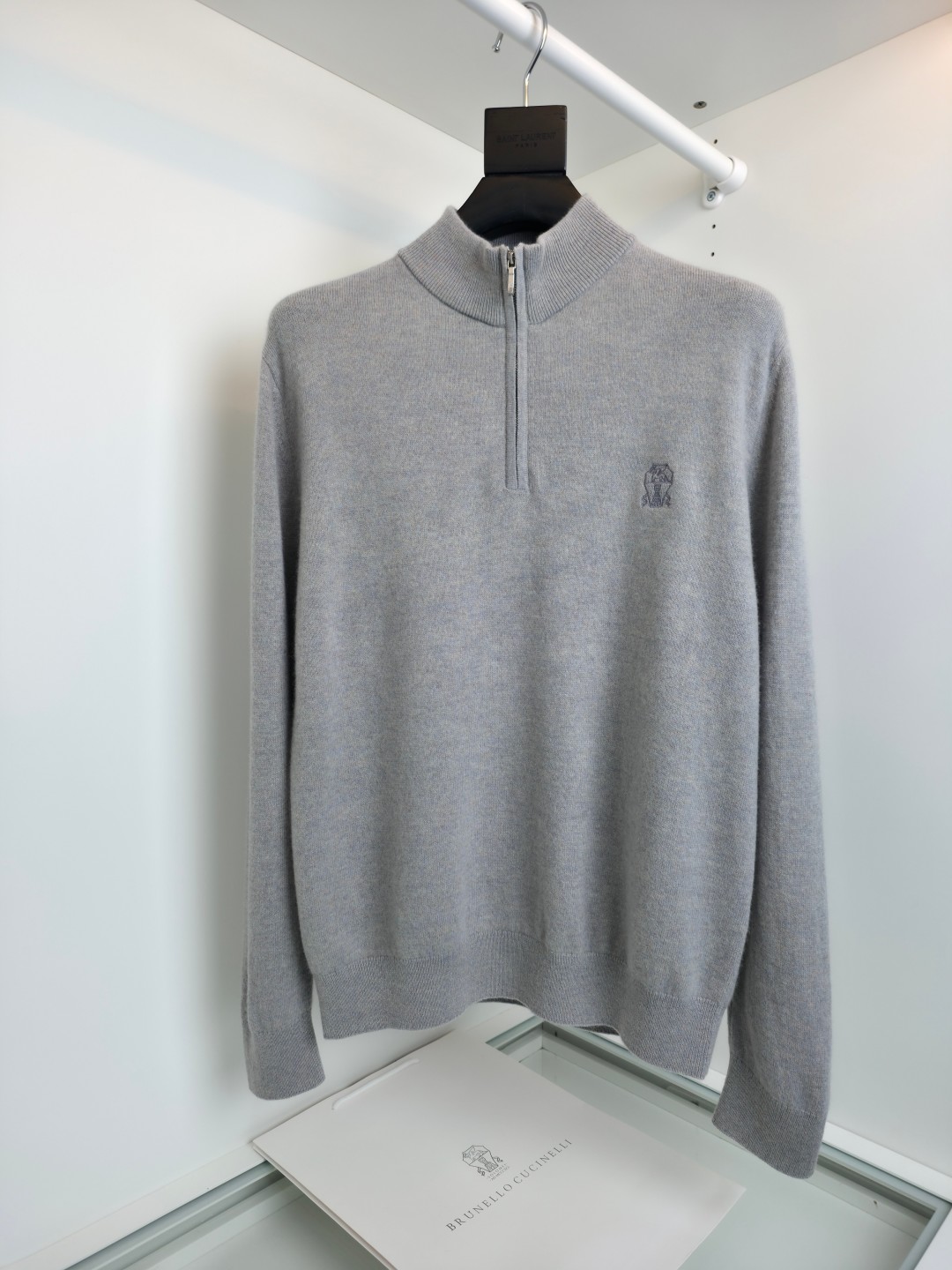 브루넬로쿠치넬리 니트