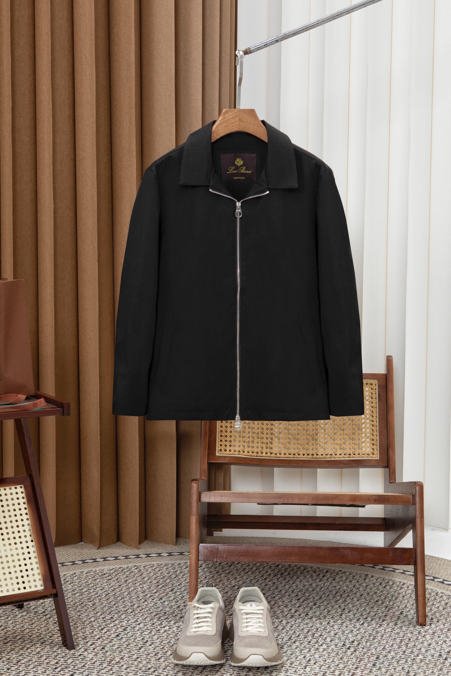 로로피아나 자켓