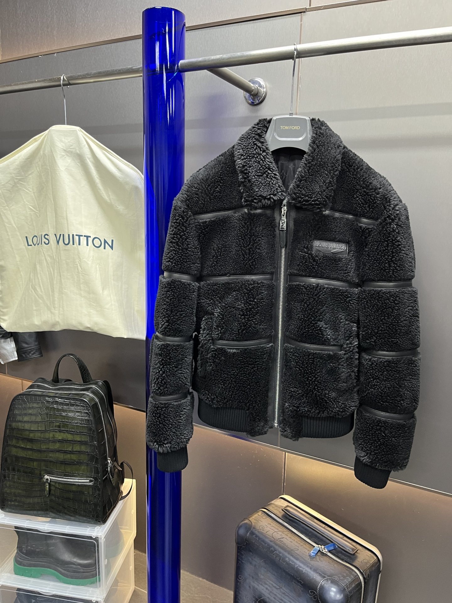 루이비통 양털자켓