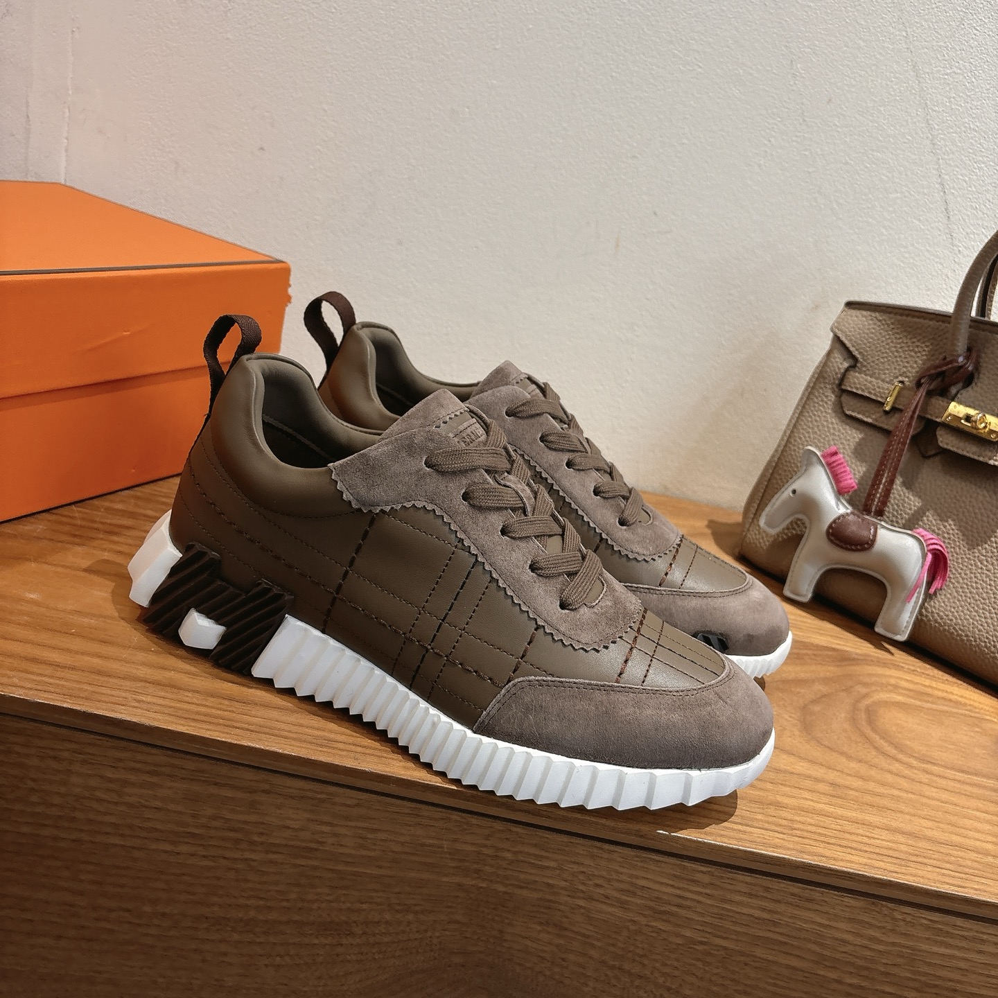 에르메스 스니커즈