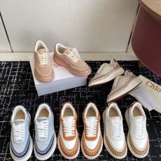 끌로에 스니커즈