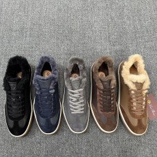 로로피아나 스니커즈