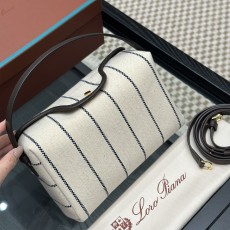 로로피아나 트래블탑핸들파우치